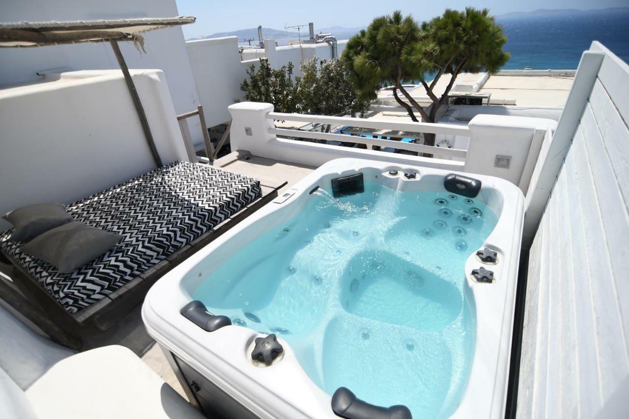 Flaskos Suites And More