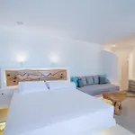 Flaskos Luxury Suites